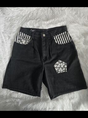 Vintage 90s High Waisted Patchwork Denim Mom Shorts - Size 9/10